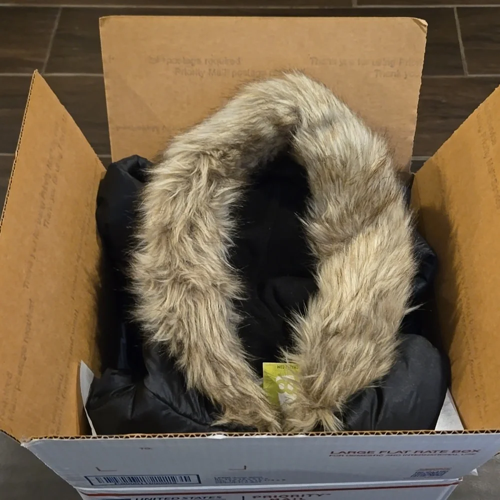 Crazy 8 Black Quilted Puffer Coat With Faux Fur Hood Size M 7-8 NWT - Picture 6 of 6